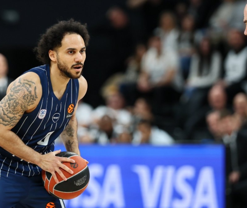 Shane Larkin, 145 gün sonra formasına kavuştu