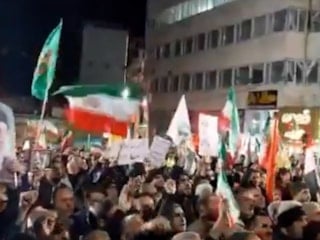 Ali Hamaney'in ölümünün 40'ıncı gününde İranlılar sokaklara döküldü