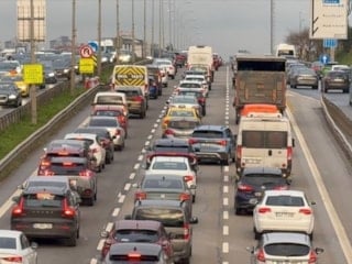 Yetkili kuruluş tarafından basılan APP plakalar ücretsiz yenilenecek