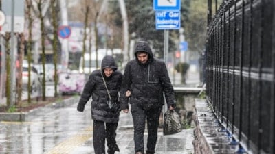 Yağmurlu havalar devam ediyor: Sıcaklıklar mevsim normallerinin altında