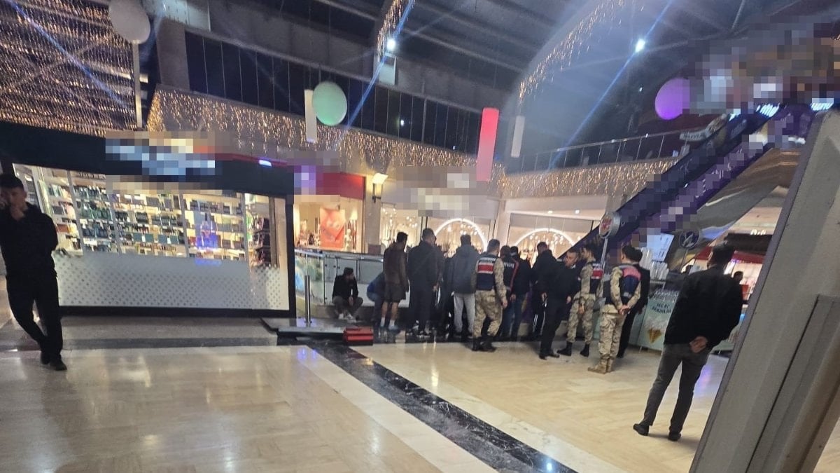 Mardin'de AVM'nin yürüyen merdivenine eli sıkışan çocuğun parmağı koptu
