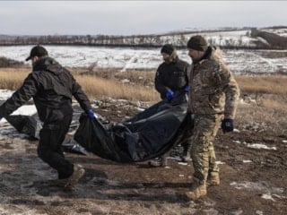 Rusya, bin Ukraynalı askerin cenazesini teslim etti
