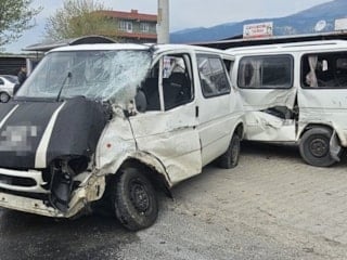 Aydın’da yolcu otobüsü ile minibüs çarpıştı: 1 ölü 3 yaralı