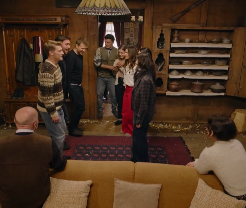 Taşacak Bu Deniz 24. bölüm ön izleme: Esme'nin bekarlık horonu