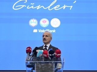 Abdulkadir Uraloğlu: Trabzon ile Samsun arasını 2 saate düşüreceğiz