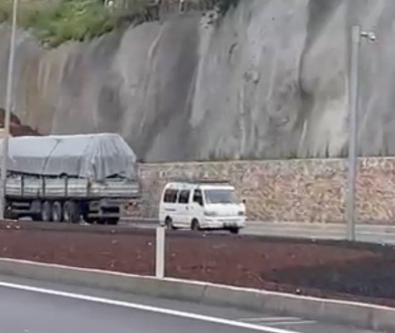 Antalya'da ters yönde ilerleyene araç kamerada: 95 bin TL ceza uygulandı