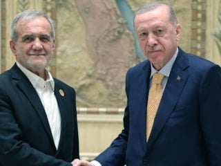 Cumhurbaşkanı Erdoğan İran Cumhurbaşkanı Pezeşkiyan ile görüştü