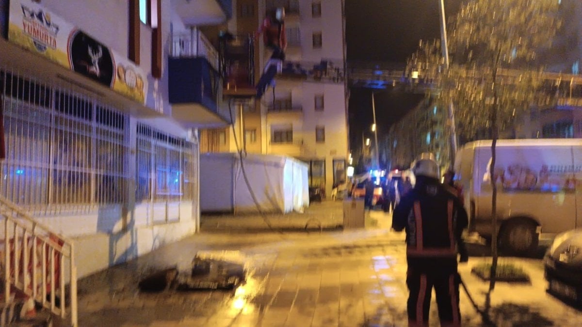 Malatya'da çakmakla oyun oynarken yangın çıktı