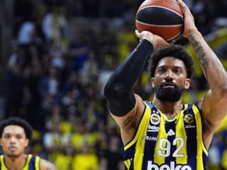 Fenerbahçe Beko, EuroLeague'de play-off'u garantiledi