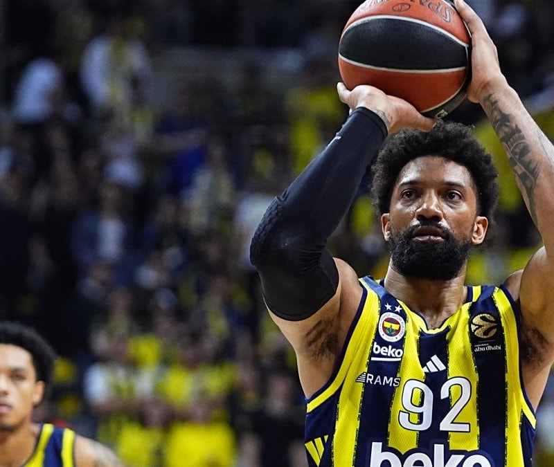 Fenerbahçe Beko, EuroLeague'de play-off'u garantiledi