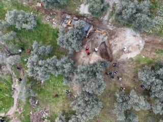 Aydın'da kaçak kazıda toprağın altında kalan kişi öldü