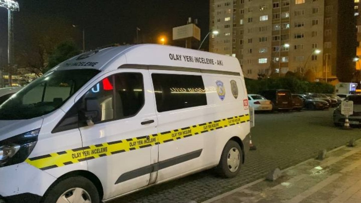 İstanbul Zeytinburnu'nda kızını öldürüp eski karısını ağır yaralayan şüpheli kaçtı