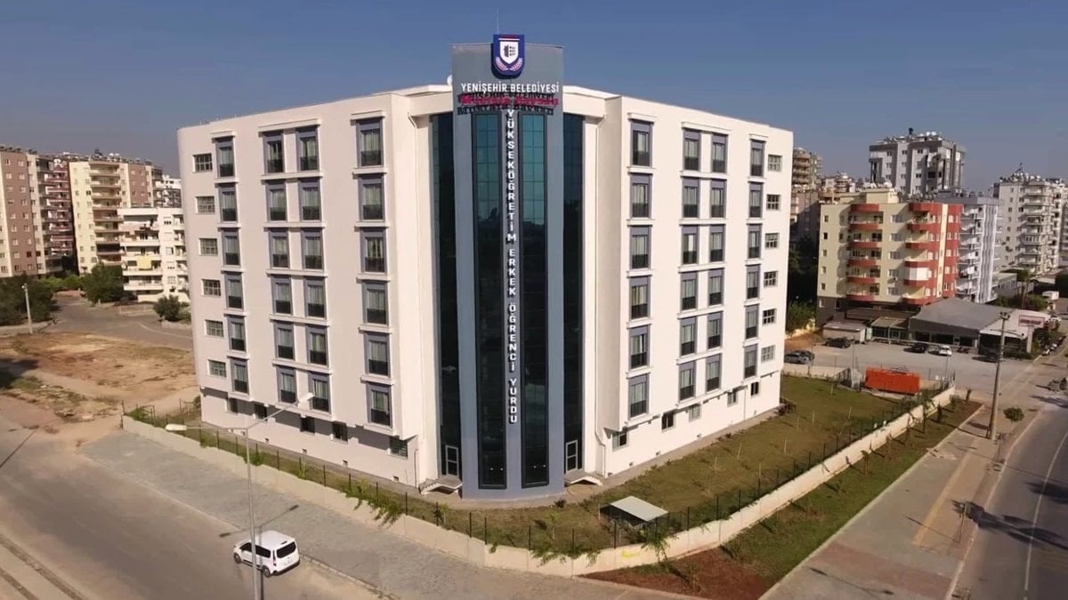 Mersin Yenişehir Belediyesi'ne operasyon