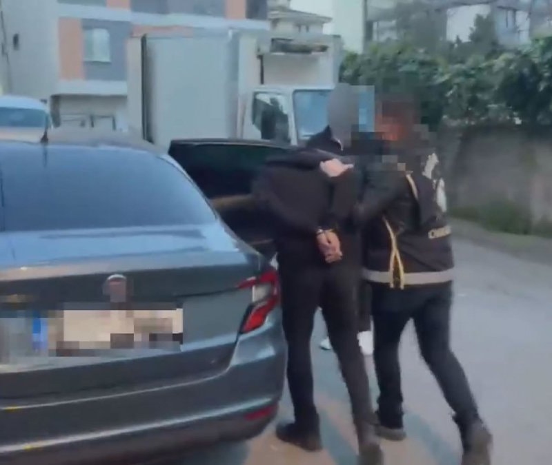 İstanbul'da organize suç örgütüne operasyon: 18 kişi gözaltına alındı