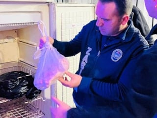 Antalya'da kasap dükkanında mide bulandıran manzaralar: Kapısına kilit vuruldu