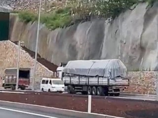 Antalya'da minibüsüyle ters yöne girdi