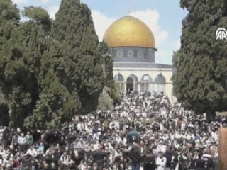 Mescid-i Aksa'da 42 gün sonra ilk cuma namazı