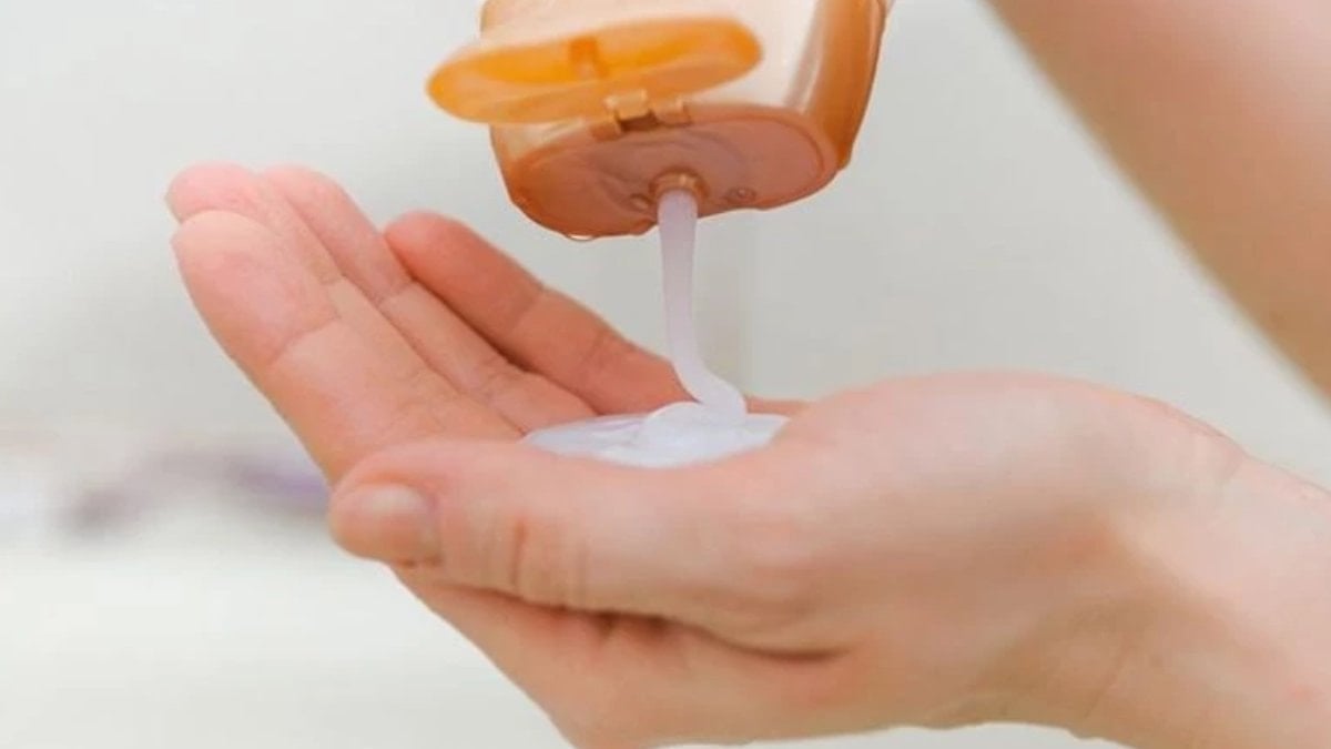 Ev yapımı şampuan tarifi: Saçı ipek gibi yapıyor