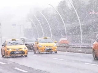 Ankara'da kar yağışı etkili oluyor