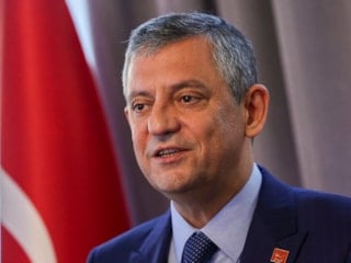 Özgür Özel, Özkan Yalım'ın bankamatik sevgililerini savundu