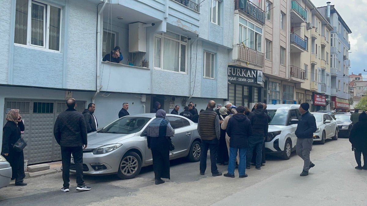 Bursa'da 65 yaşındaki kadın evinde boğazı kesilerek öldürüldü