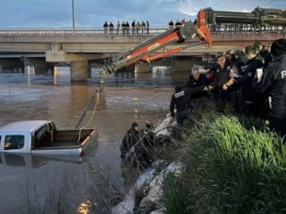 Bursa'da dereden araç geçmeye çalışan sürücü akıntıya kapılarak can verdi