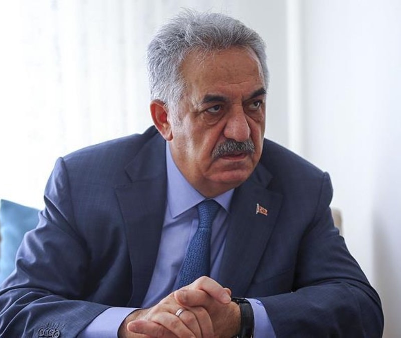 Hayati Yazıcı'dan Özgür Özel'e 