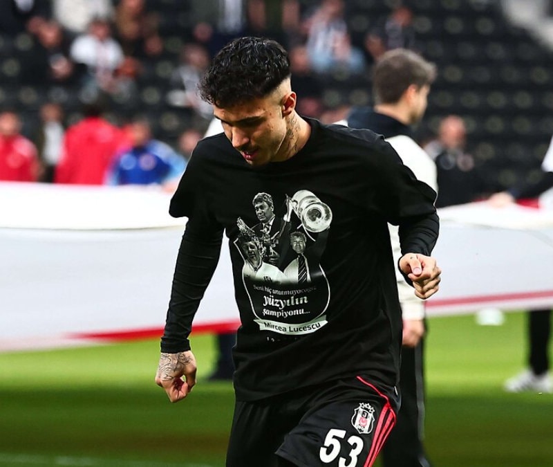 Beşiktaş'ta Emirhan Topçu cezalı duruma düştü