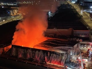 Ankara'da medikal malzeme üretilen fabrikada yangın: 35 kişi tahliye edildi