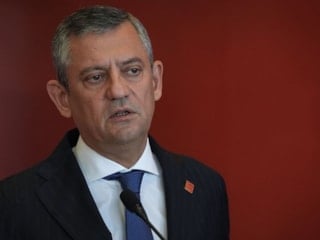 Özgür Özel, Hüsamettin Cindoruk için taziye mesajı yayımladı