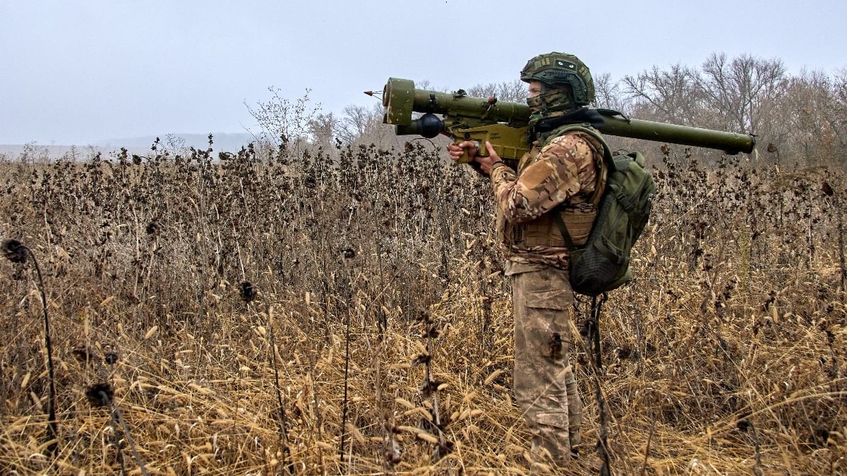 Çin'in İran'a silah sevkiyatına hazırlandığı iddiası