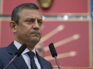 Özgür Özel'e Nevşehir'de pankart şoku: Küplere bindi