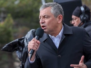 Özgür Özel'e Nevşehir'de pankart şoku: Küplere bindi