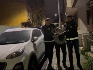 İstanbul'da yol verme tartışmasında araç kurşunladılar