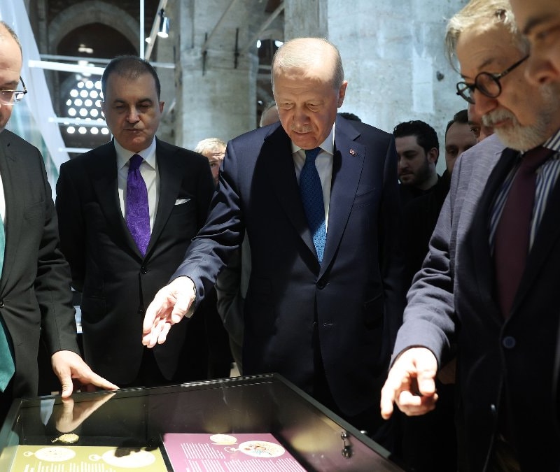 Cumhurbaşkanı Erdoğan, “Muhteşem Cep Saatleri Koleksiyonu” sergisini ziyaret etti