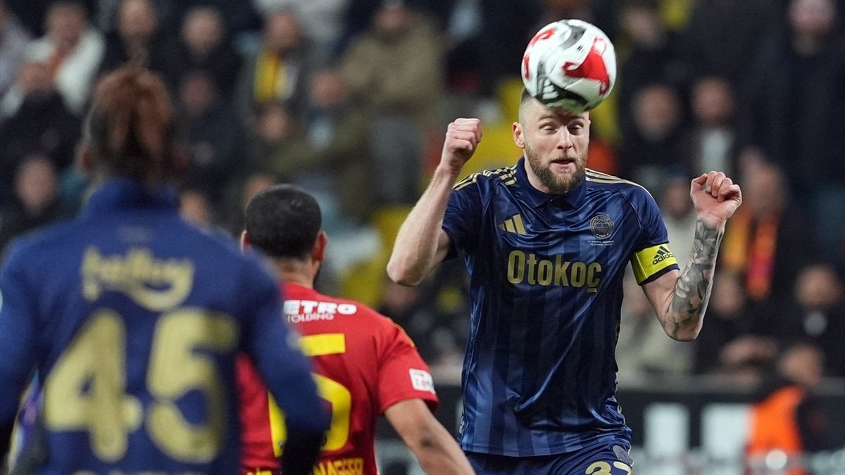 Fenerbahçe'de Milan Skriniar, ikinci yarıya çıkamadı