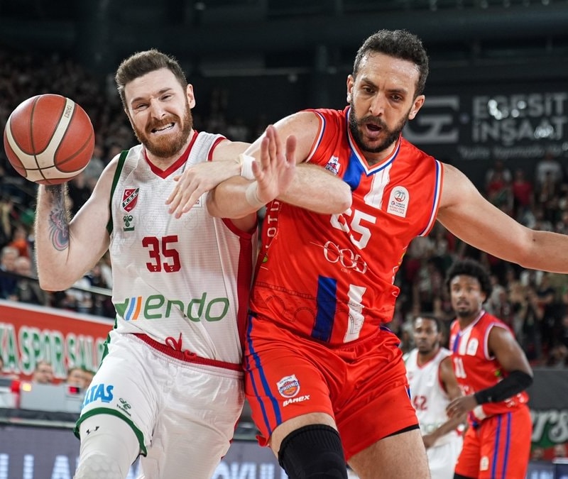Karşıyaka, Büyükçekmece Basketbol'u mağlup etti