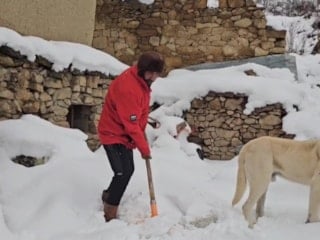 Erzincan’da hava soğudu, yüksek kesimlere kar yağdı