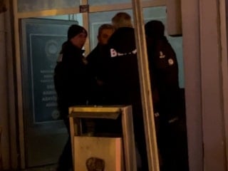 Bolu'da sokakta karısıyla tartışan alkollü sürücünün polise sitemi: Terörist miyim ben