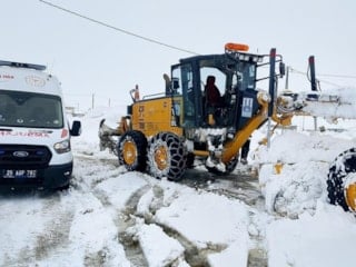 Doğu’da kış geri döndü: Kar, don ve çığ uyarısı peş peşe geldi