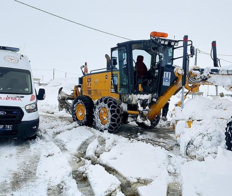 Doğu’da kış geri döndü: Kar, don ve çığ uyarısı peş peşe geldi
