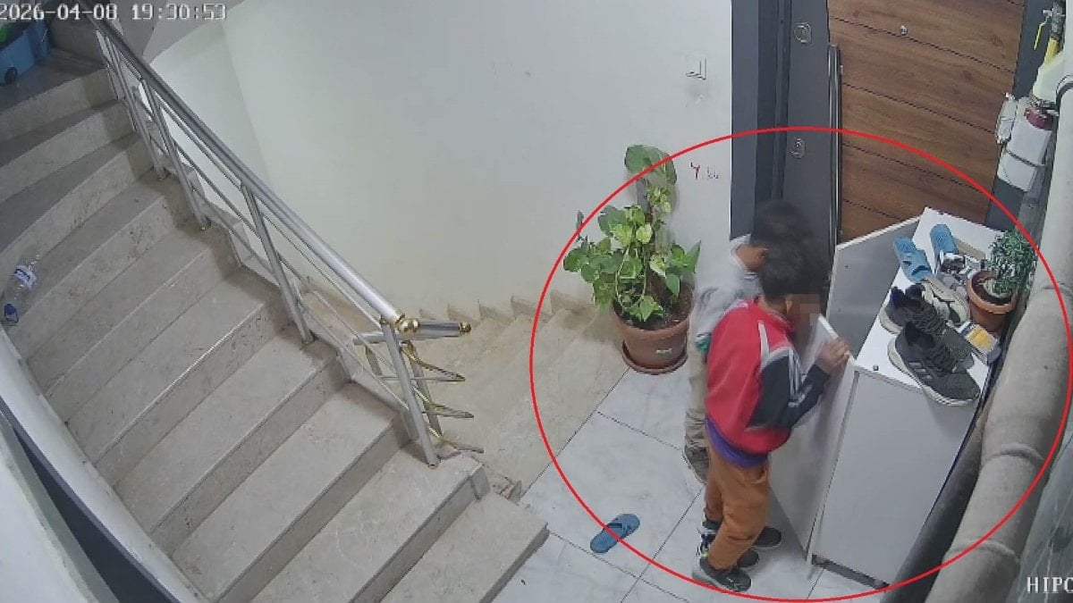 Hatay'da çalınan ayakkabılarının peşine düştü: Hırsızların evinde onlarcasıyla karşılaştı