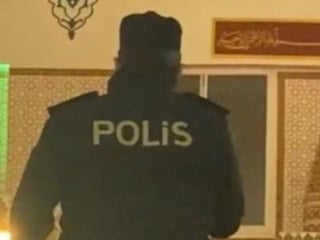 Osmaniye'de namaza giden ilçe emniyet müdürü müezzinlik yaptı