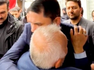 Murat Kurum paylaştı: Şehidimizin annesine verdiği ev sözünü yerine getirdik