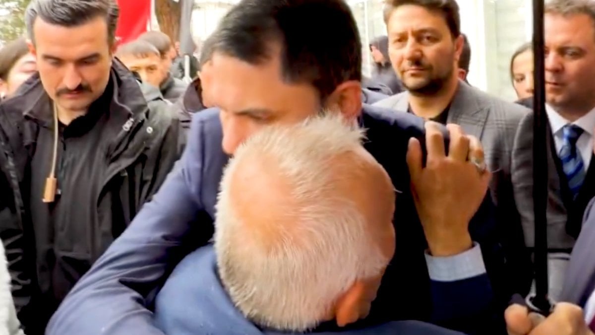 Murat Kurum paylaştı: Şehidimizin annesine verdiği ev sözünü yerine getirdik