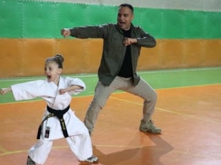 Elazığ'da polis antrenör, ringde geleceği inşa ediyor