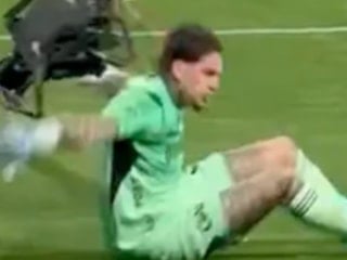 Ederson'un kameraya vurduğu anlar gündem oldu