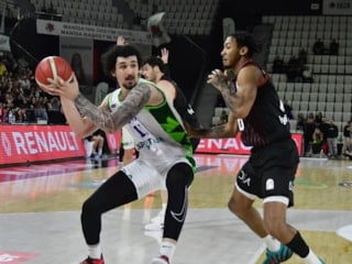 Manisa Basket, TOFAŞ'ı mağlup etti