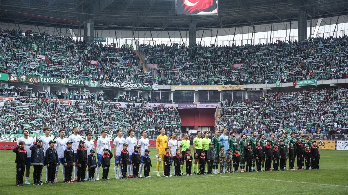 Bursaspor'un deplasman maçını 35 bin yeşil-beyazlı taraftar takip etti