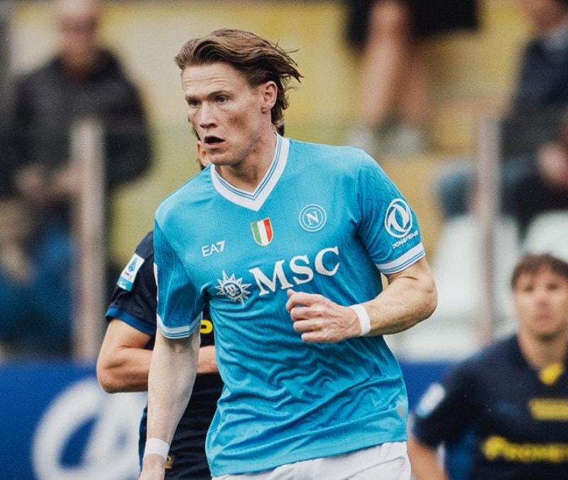 Napoli, Parma engelini aşamadı